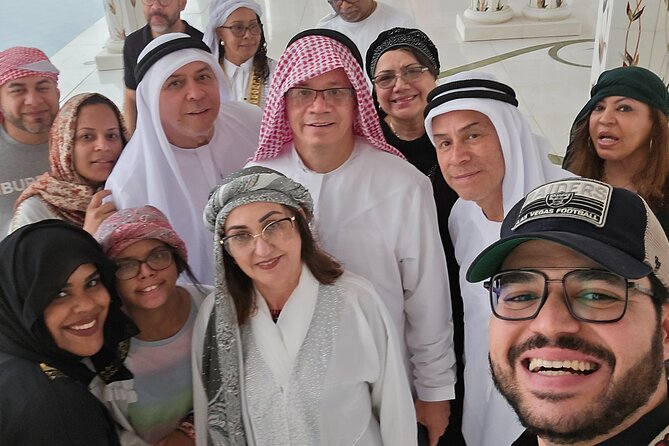 2 Days Private: Dubai Tour and Abu Dhabi Tour in English/Spanish - Crossing the Dubai Creek by Abra, then shopping Deira old souks