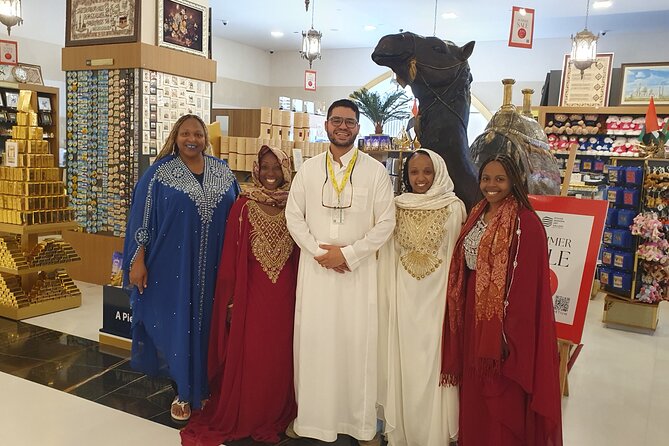 2 Days Private: Dubai Tour and Abu Dhabi Tour in English/Spanish - Day 2 in Abu Dhabi: Sheikh Zayed Grand Mosque Center first
