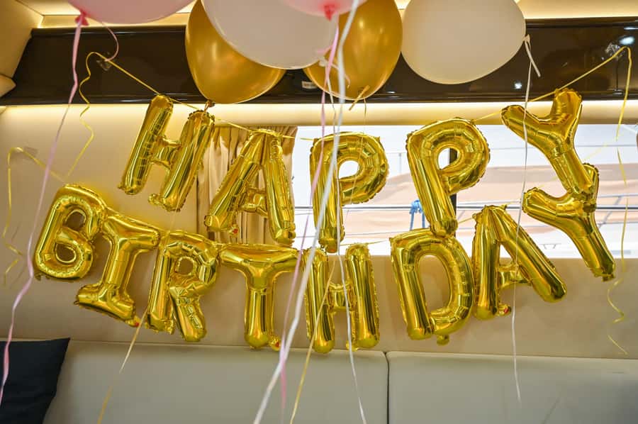 2 Hour Birthday Celebration on a Yacht in Dubai - Swimming Is Allowed: How to Plan It Without Turning It Into a Project