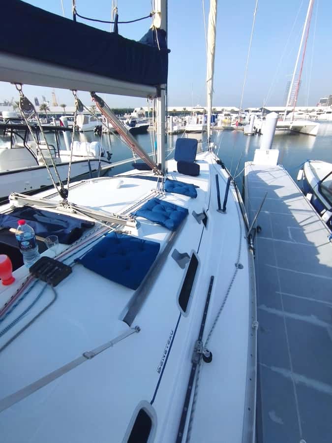 2 hrs Sailing tour with views on Burj Khalifa, Dubai skyline - From Mina Rashid to the Open Sea, Without the Usual Crowd
