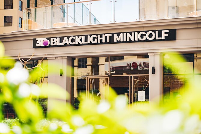 3d Blacklight Minigolf - Jbr / Marina Dubai - Finding 3D Blacklight Minigolf at JBR, Bahar Plaza Level (and why timing matters)