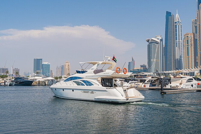 3hr Yacht- Palm Jumeirah with FREE Snacks and 30 Min Seabob - Key highlights you should clock before you book