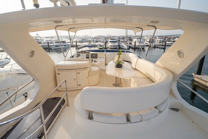 3hr Yacht- Palm Jumeirah with FREE Snacks and 30 Min Seabob - A 3-hour yacht cruise that focuses on Dubai’s most photogenic waterfront