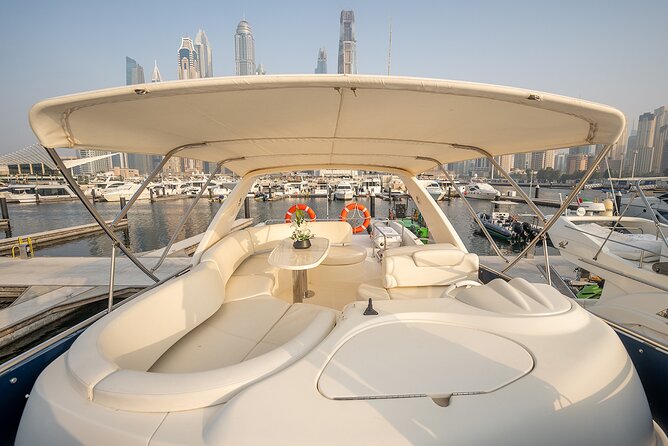 3hr Yacht- Palm Jumeirah with FREE Snacks and 30 Min Seabob - The sightseeing loop: Burj Al Arab, Palm Jumeirah, Atlantis, Ain Dubai