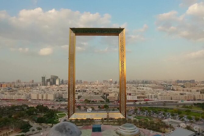 4 Hour Dubai Layover Private Tour with Airport Transfers. - Stop 2: Jumeirah Public Beach, Jumeirah Mosque, and the Atlantis-area scenery