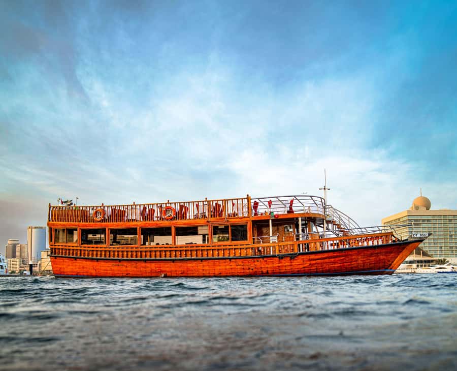 5-Day Pass: Hop-On Hop-Off, Lost World Aquarium, Dubai Frame - Desert Sunset Safari: fortress welcome, henna, and up-close animals