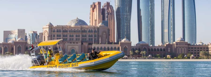 Abu Dhabi: 60-Minute Corniche Speed Boat Sightseeing Tour - The guide matters, and sound can be the one snag