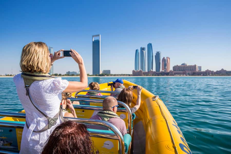 Abu Dhabi: 60-Minute Corniche Speed Boat Sightseeing Tour - Meeting at Abu Dhabi Marine Marina, finding the Yellow Boats