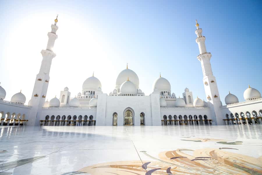 Abu Dhabi City Essentials: Half-Day Tour - Sheikh Zayed Grand Mosque: dress rules, visit flow, and photo strategy