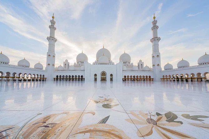 Abu Dhabi City Full Day Sightseeing Tour From Dubai - Emirates Palace and Presidential Palace drive-by moments