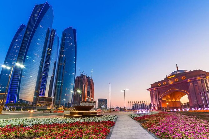 Abu Dhabi City & Sheikh Zayed Mosque Tour - Emirates Palace: modern luxury in a short, efficient visit