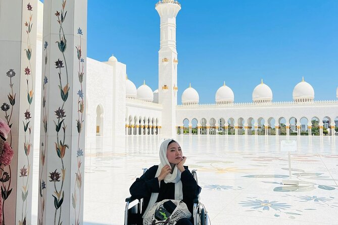 Abu Dhabi City Tour and Qasr AL Watan - Corniche Beach and Al Bateen: Gulf Views That Feel Like a Real Break