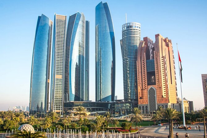 Abu Dhabi City Tour and Qasr AL Watan - Leaving Dubai: The Drive That Sets the Tone for Abu Dhabi