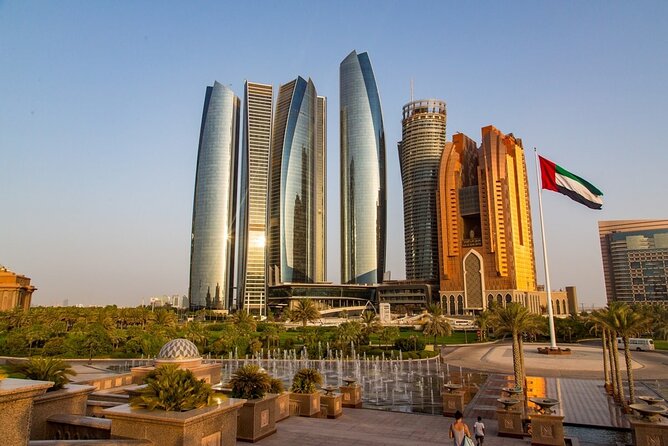 Abu Dhabi City Tour in 4x4 Private Vehicle, Dubai Pickup Option - Heritage Village: a short stop with real culture value
