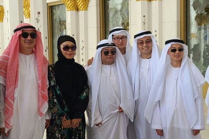 Abu Dhabi City Tour of Grand Mosque, Palace, Louvre, and Ferrari - Entering Sheikh Zayed Grand Mosque without the headache