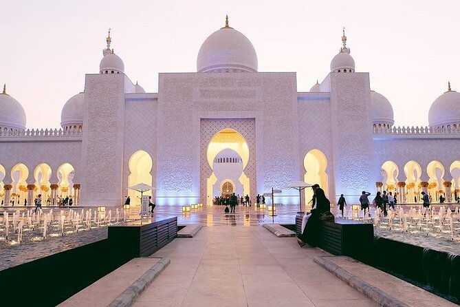 Abu Dhabi City Tour with Private Car - Dates Market and Etihad Towers: Local Flavor Meets Skyline Variety