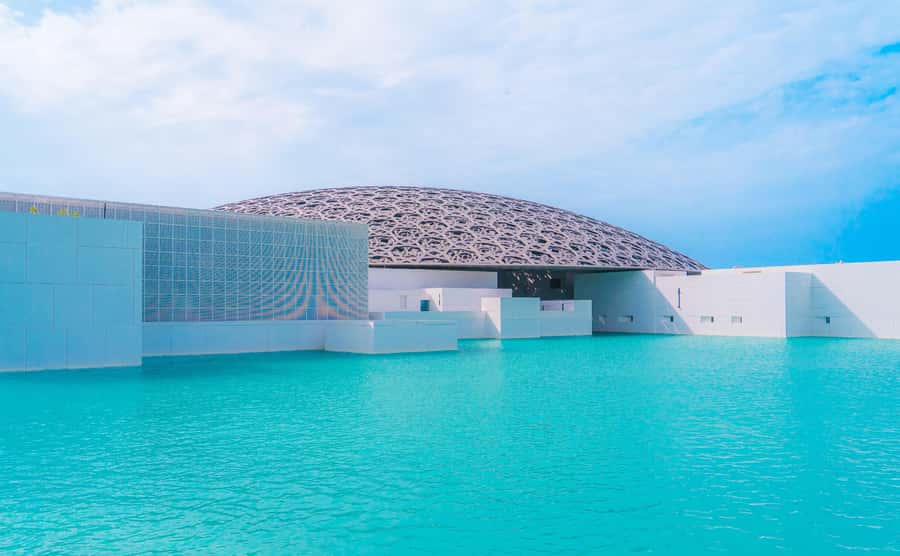 Abu Dhabi City Tour with Qasr Al Watan - Heritage Village: craftsmanship and a recreated souk feel