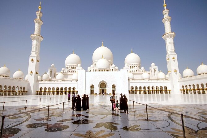 Abu Dhabi City Tour With Shaikh Zayed Grand Mosque. - Sheikh Zayed Grand Mosque Center: The Big Stop, Done in One Hour
