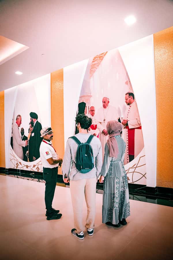 Abu Dhabi: City Tour with Sheikh Zayed Grand Mosque and More - Group size and guide style: what makes it feel worth it