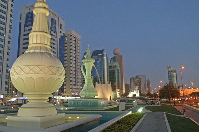 Abu Dhabi City Tour With Visit To Grand Mosque - Stop 1: Sheikh Zayed Grand Mosque Center and Art Gallery Museum Time
