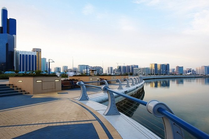 Abu Dhabi City Tour with Warner Bros. Park - Key things that make this tour worth your time