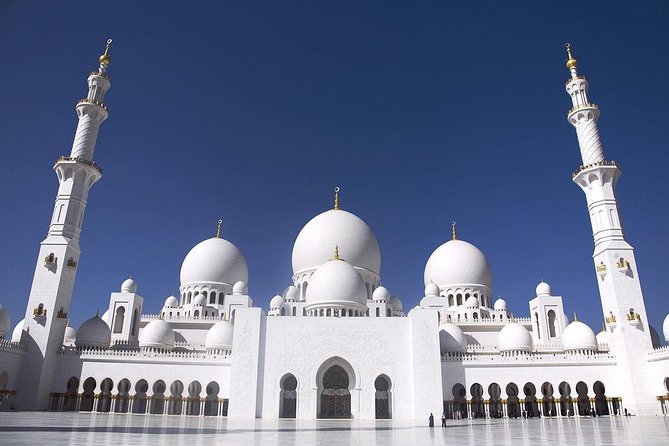 Abu Dhabi Day Tour From Dubai with Sheikh Zayed Grand Mosque - A Full-Day Abu Dhabi Plan from Dubai, Built Around One Big Stop