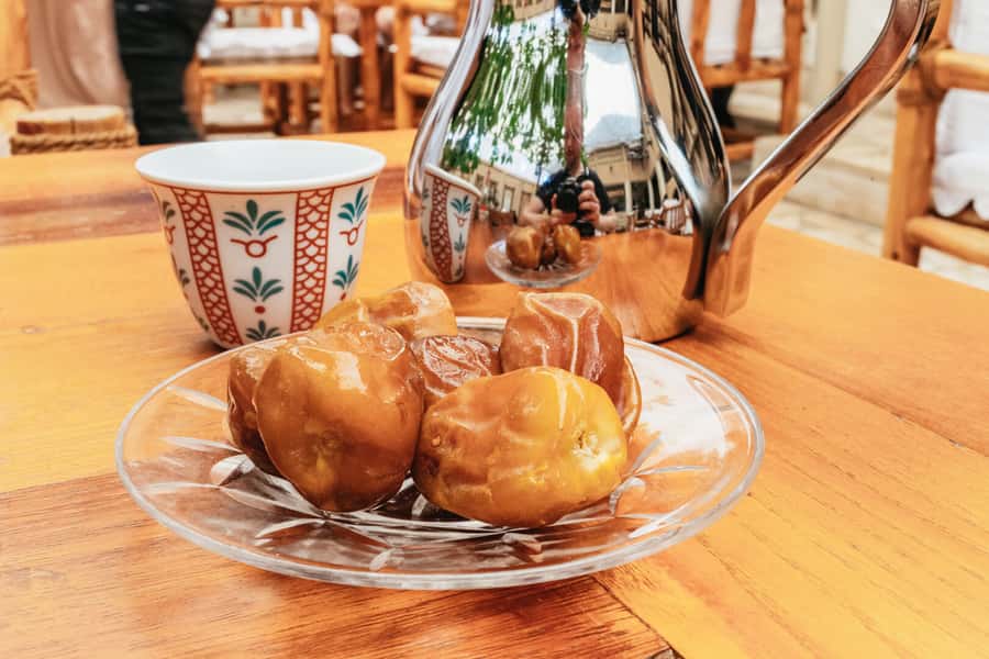 Abu Dhabi: Ethnic Emirati Dining Experience - Who this experience suits best (and who should think twice)