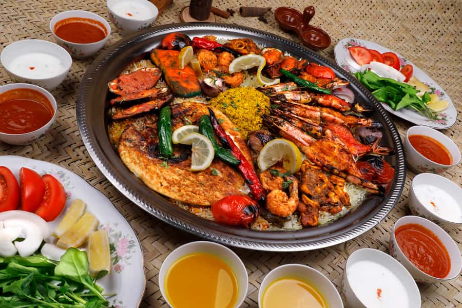Abu Dhabi: Ethnic Emirati Dining Experience - Should you book this Abu Dhabi Emirati dining experience?