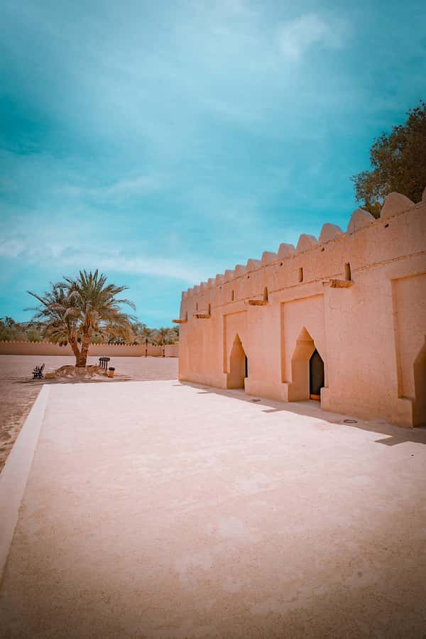 Abu Dhabi: Full-Day Al Ain Tour with Entry Tickets and Meal - Al Jahili Fort: a strong start with cultural context