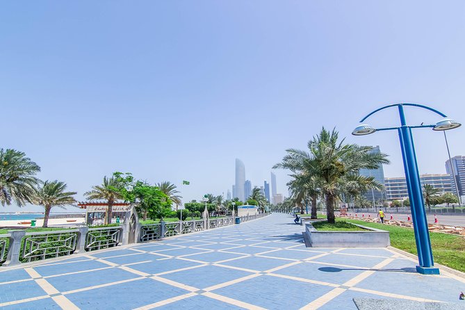Abu Dhabi Full-Day City Sightseeing Tour from Dubai - Central Souq lunch time: where you’ll actually feel the city