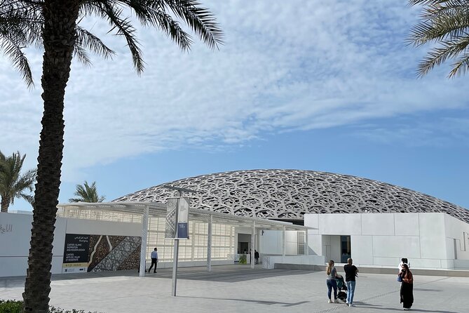 Abu Dhabi Full Day Private Tour - Marina Mall lunch break: useful pause, and you choose the food