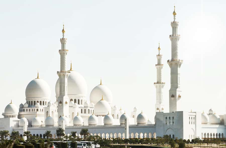 Abu Dhabi Full-Day Tour from Dubai - Spanish-Speaking Guide - Jebel Ali Free Zone and city symbols: what you see from the bus