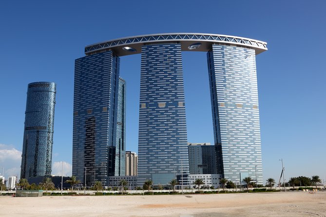 Abu Dhabi Full-Day Tour from Dubai With Spanish-Speaking Guide - The Corniche crossing: scenic break between big icons