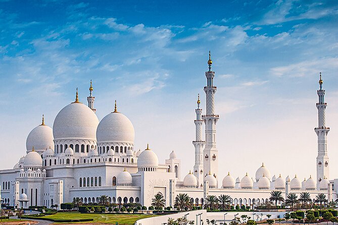 Abu Dhabi Golden Hour Gems Qasr Al Watan and Mosque Sunset Tour - What to do if you care about photos at both sites