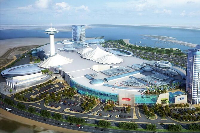 Abu Dhabi Grand Mosque, Etihad Towers & Royal Palace Visit from Dubai - Corniche and the Abu Dhabi waterfront drive