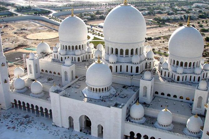 Abu Dhabi Grand Mosque, Etihad Towers & Royal Palace Visit from Dubai - Etihad Towers Observation Deck: skyline energy you’ll recognize