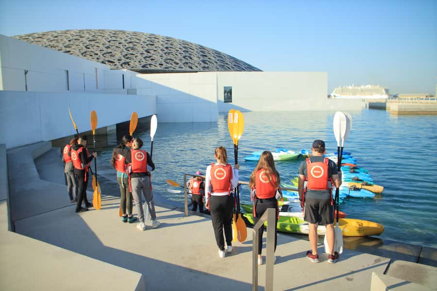 Abu Dhabi: Guided Kayak Tour around Louvre - When to go: sunrise quiet vs sunset skyline