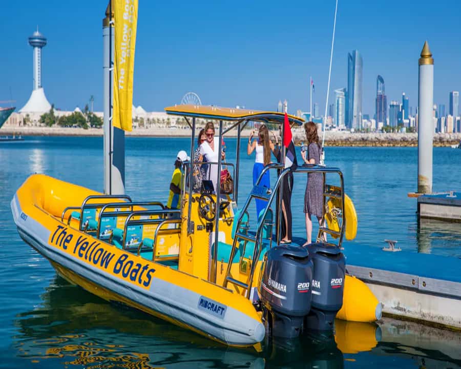 Abu Dhabi: Guided Speedboat Sightseeing Tour - Quick hits before you go