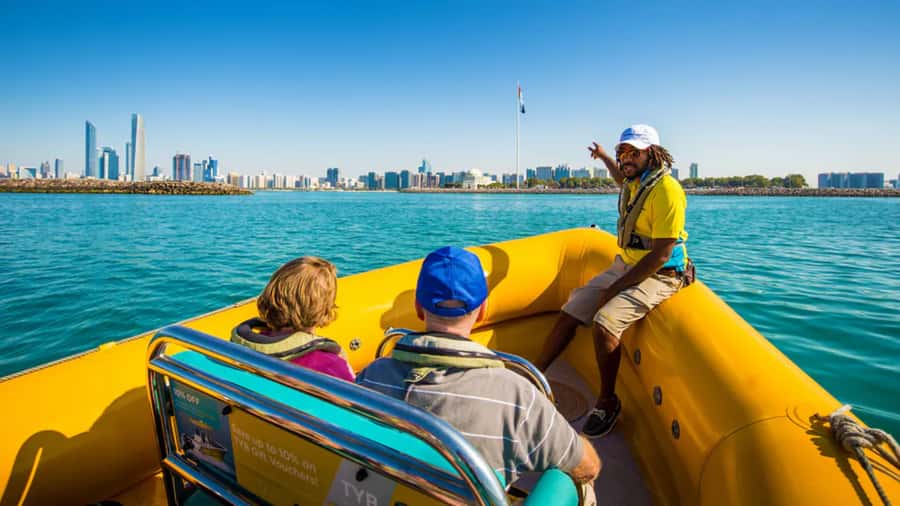 Abu Dhabi: Guided Speedboat Sightseeing Tour - What the boat ride feels like, and how safety is handled