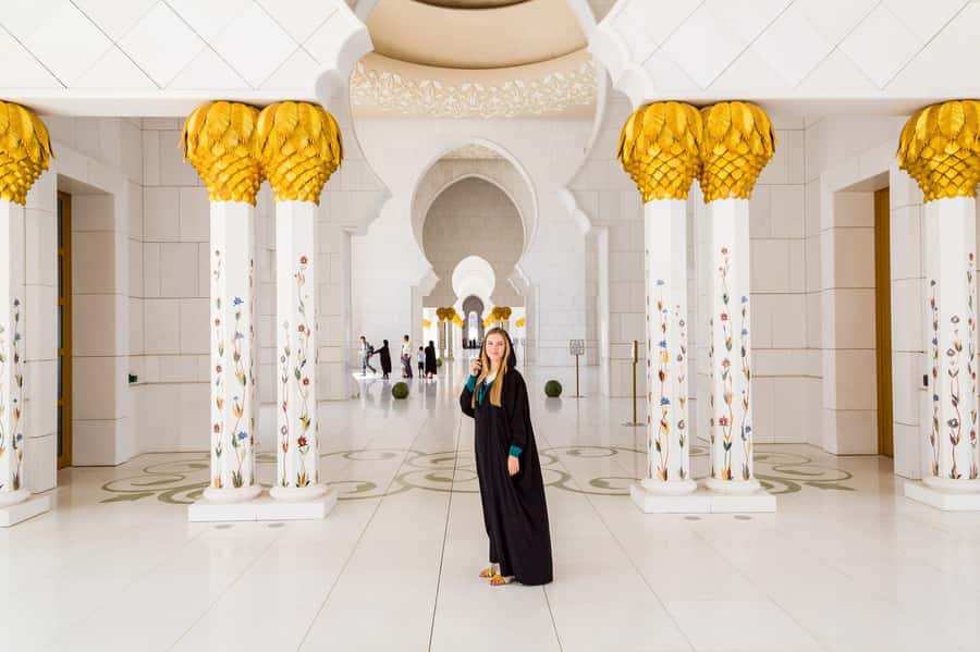 Abu Dhabi: Guided Walking Tour at Sheikh Zayed Grand Mosque - Reflective pools for a slower ending