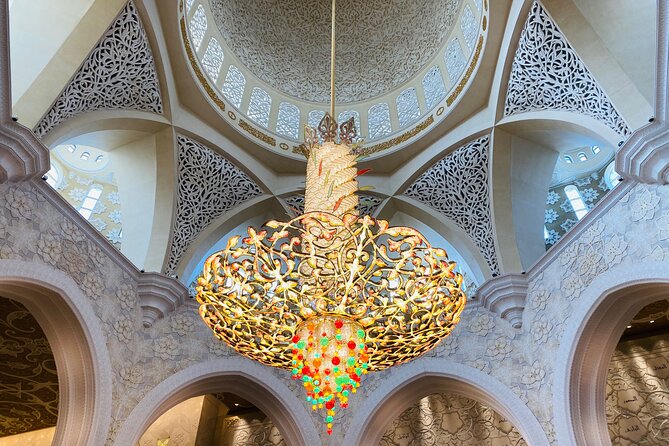 Abu Dhabi Half Day City Tour Sharing Experience - Emirates Palace Marina and the Etihad Tower photo moment