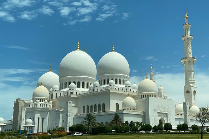 Abu Dhabi Half Day City Tour Sharing Experience - Sheikh Zayed Grand Mosque: the centerpiece you should plan for