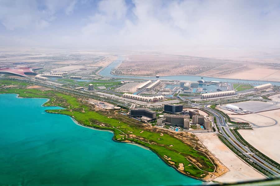 Abu Dhabi: Half-Day Guided City Tour - Guides and comfort: why names keep coming up