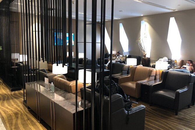 Abu Dhabi International Airport (AUH) VIP Lounge Access - Service at the door: codes, check-in, and avoiding access drama