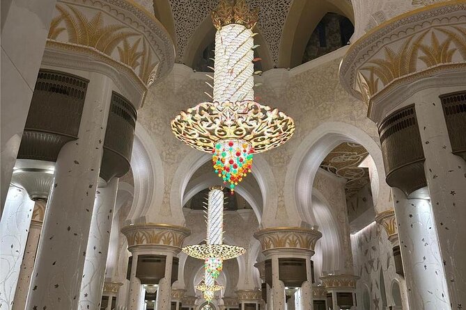 Abu Dhabi Layover & Stopover : Discover the City Between Flights - The Guide Experience: More Than Facts, It’s the Story Thread