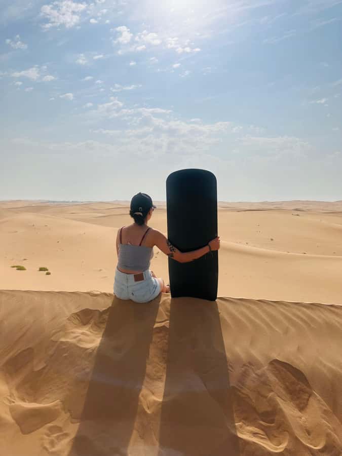 Abu Dhabi: Magical 4x4 Desert Tour with BBQ & Sandboarding - What You Really Get in the Al Khatim Desert (Jeep Ride, Sandboarding, Camp Shows)