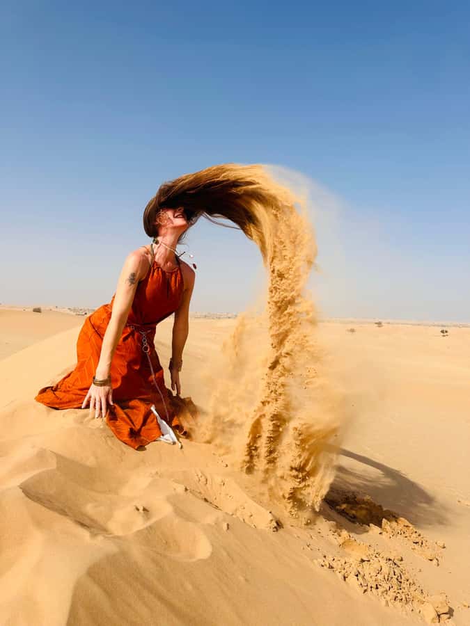 Abu Dhabi: Magical 4x4 Desert Tour with BBQ & Sandboarding - Sandboarding in the Golden Dunes: How to Set Yourself Up for Fun