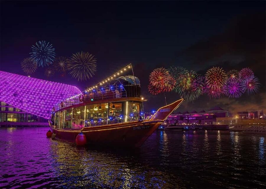 Abu Dhabi: New Year's Eve Yas Island Dhow Dinner Cruise - Boarding the traditional dhow and getting your bearings fast