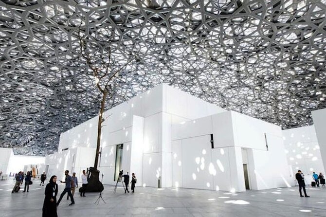 Abu Dhabi Private City Tour From Dubai - Corniche Beach: The 30-Minute Reset Point