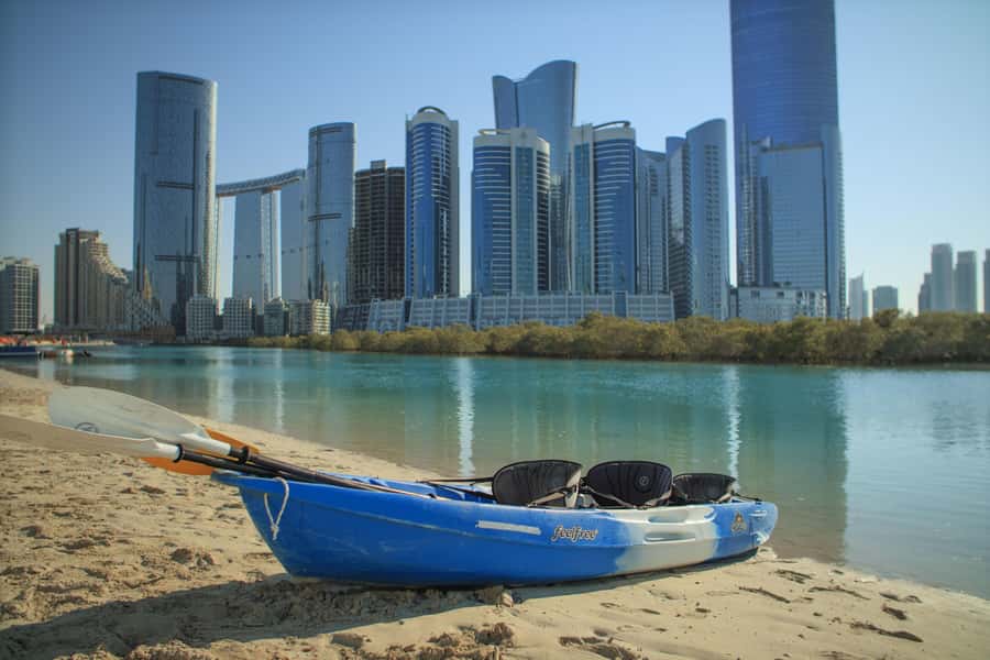 Abu Dhabi: Reem Central Park 2-hour Guided Kayak Tour - What to bring so the tour feels easy